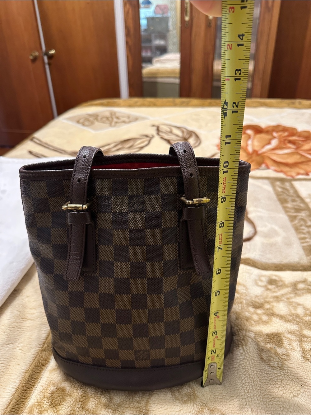 Authentic Louis Vuitton Damien Ebene bucket Marais with Red Interior - Picture 15 of 16